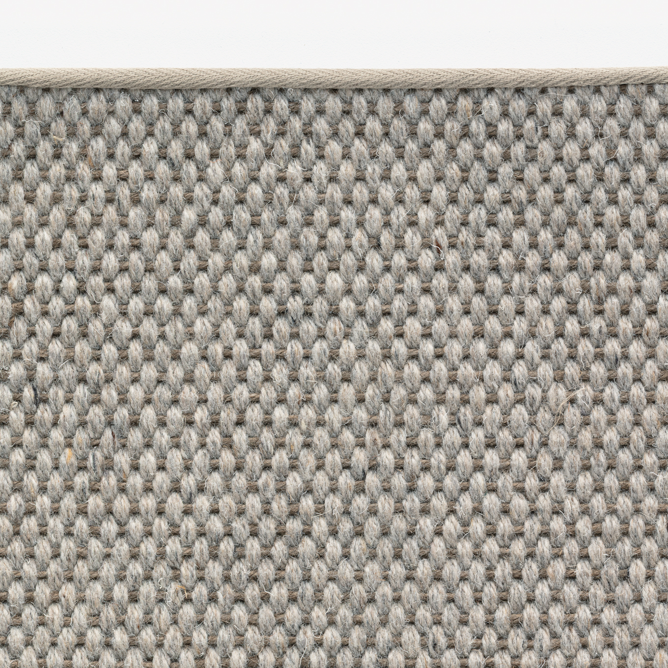 Additional image of Dover 002 Incognito