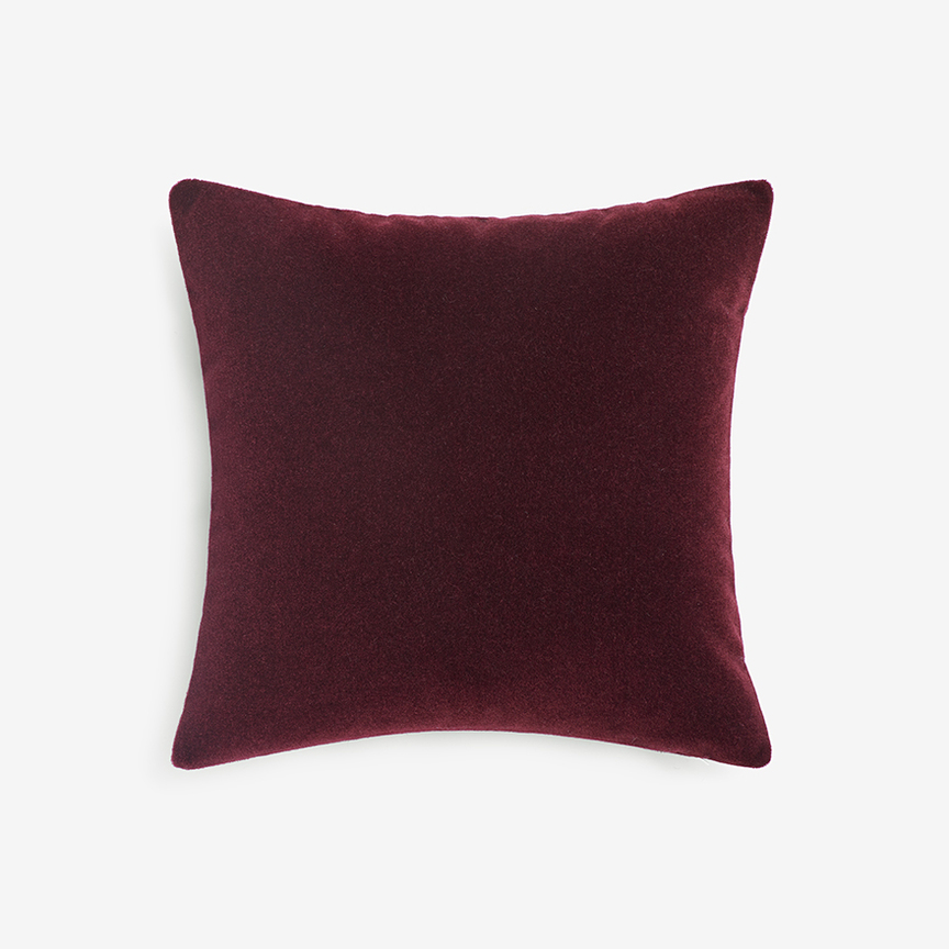Detail image of Knoll Velvet Pillow 034 Wine