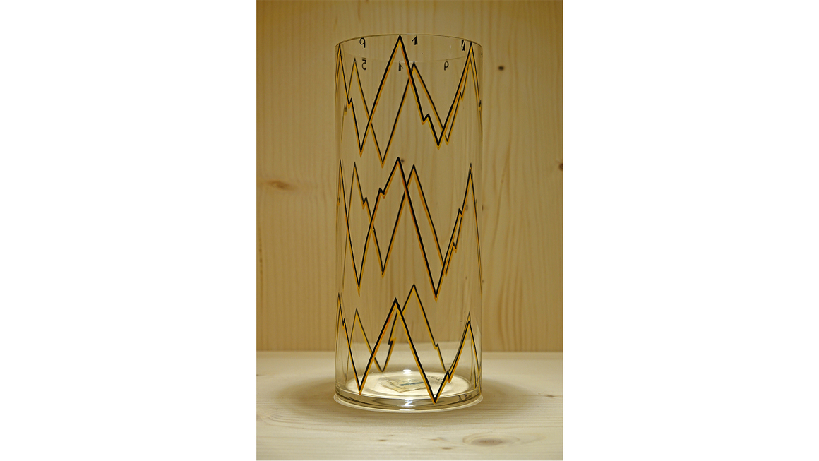 Dagobert Peche. <em>Kriegsglas</em>, 1915. Photography licensed under CC BY‑SA 4.0 via Wikimedia.