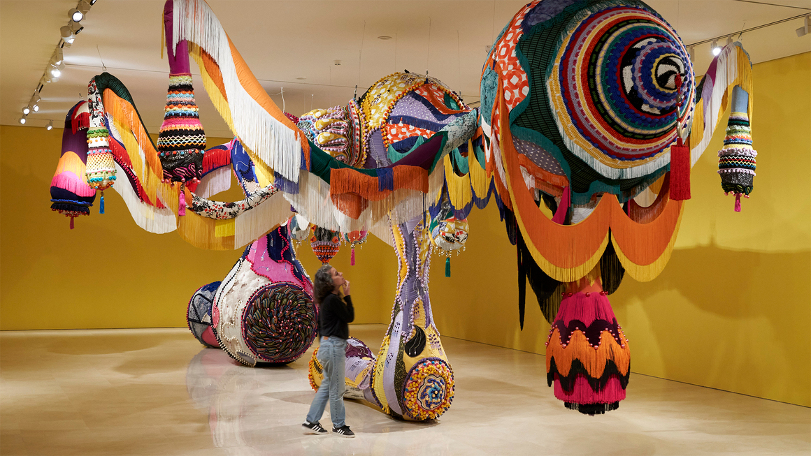 Joana Vasconcelos. <i>Valkyrie Marina Rinaldi</i>, 2014. Photography © Jesús Domínguez. Courtesy of Museo Picasso Málaga.